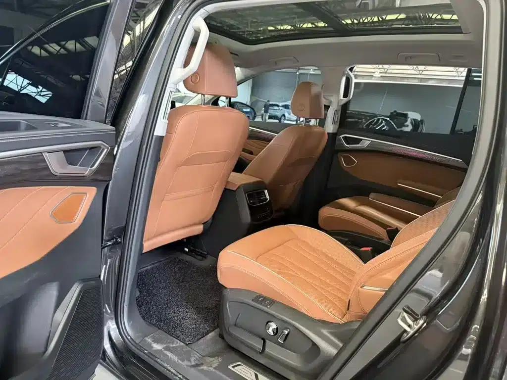 2026 Range Rover 450TSI AWD Supreme 6-Seater — миниатюра 9