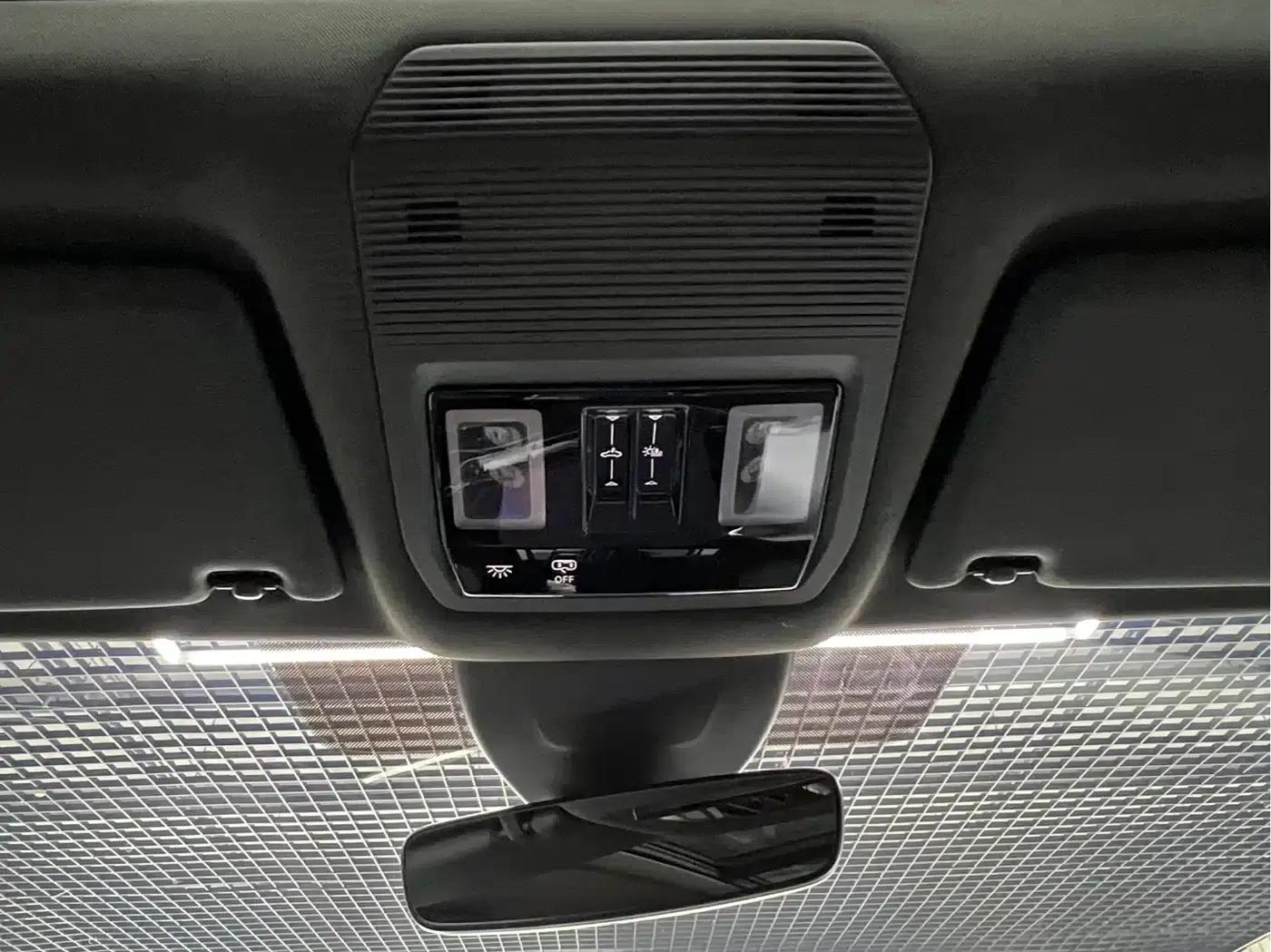 2021 Range Rover 380TSI AWD R-Line — миниатюра 17