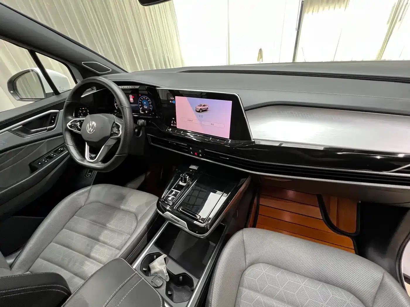 2021 Range Rover 380TSI AWD R-Line — миниатюра 21