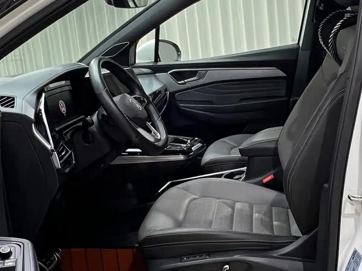 2021 Range Rover 380TSI AWD R-Line — миниатюра 7