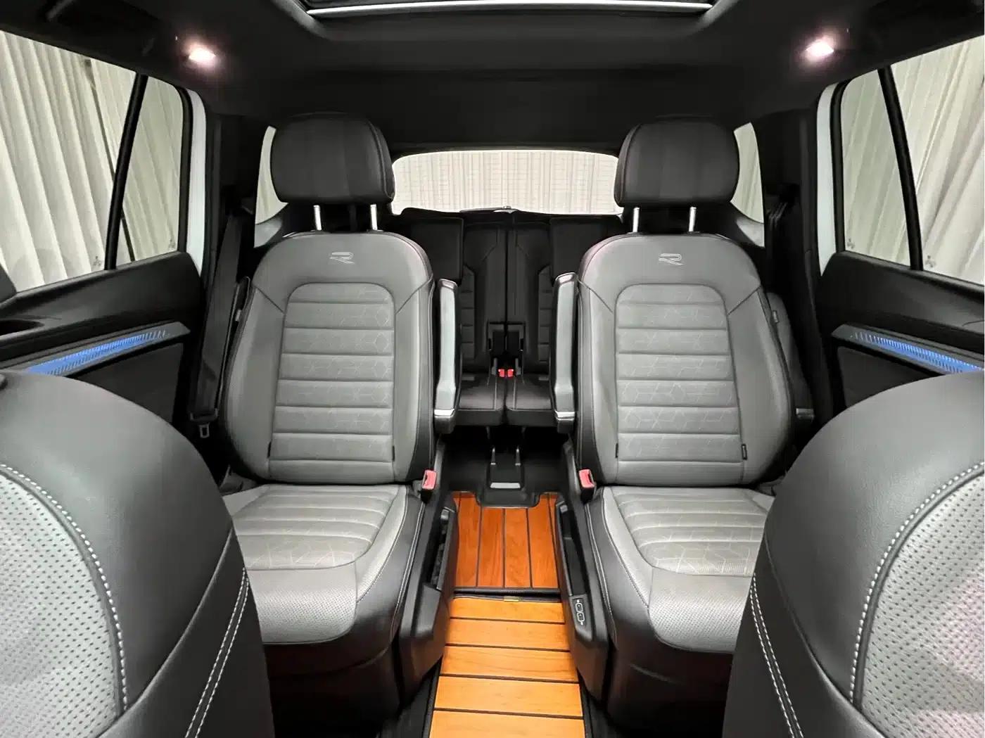 2021 Range Rover 380TSI AWD R-Line — миниатюра 9