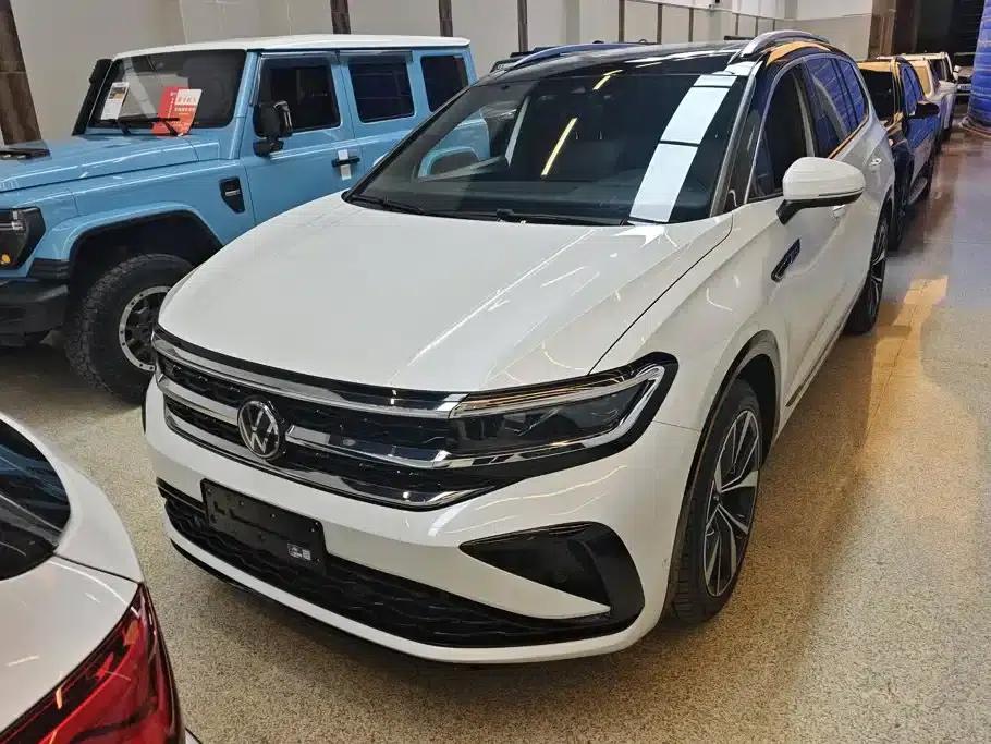 2021 Range Rover 380TSI AWD R-Line — миниатюра 2