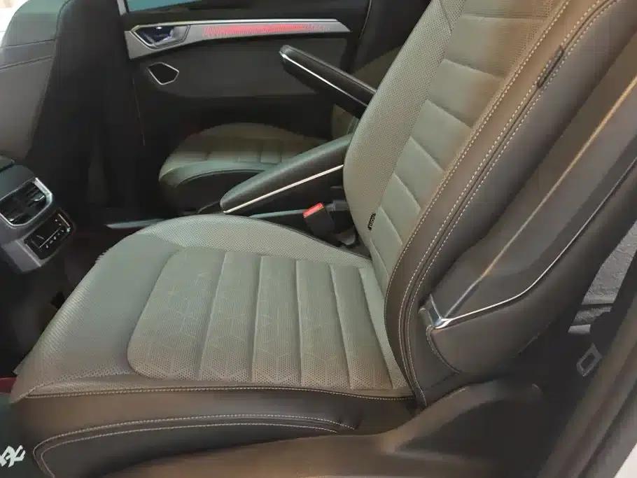 2021 Range Rover 380TSI AWD R-Line — миниатюра 11