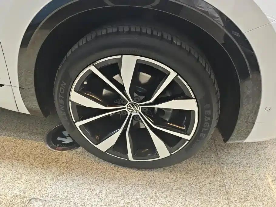 2021 Range Rover 380TSI AWD R-Line — миниатюра 6