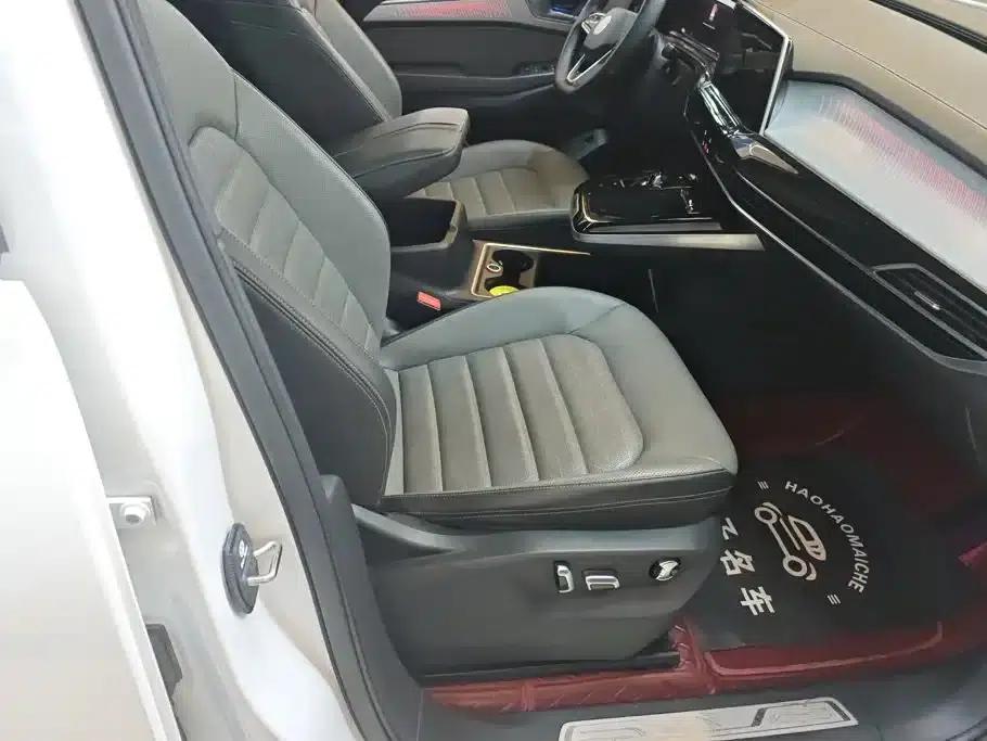 2021 Range Rover 380TSI AWD R-Line — миниатюра 8