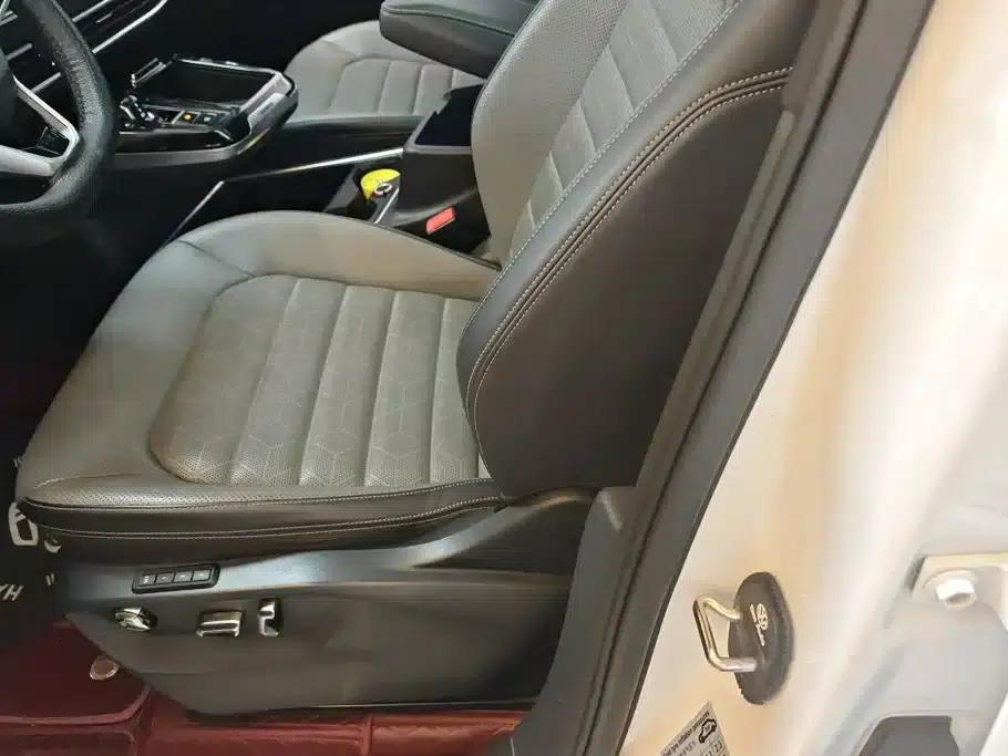 2021 Range Rover 380TSI AWD R-Line — миниатюра 9