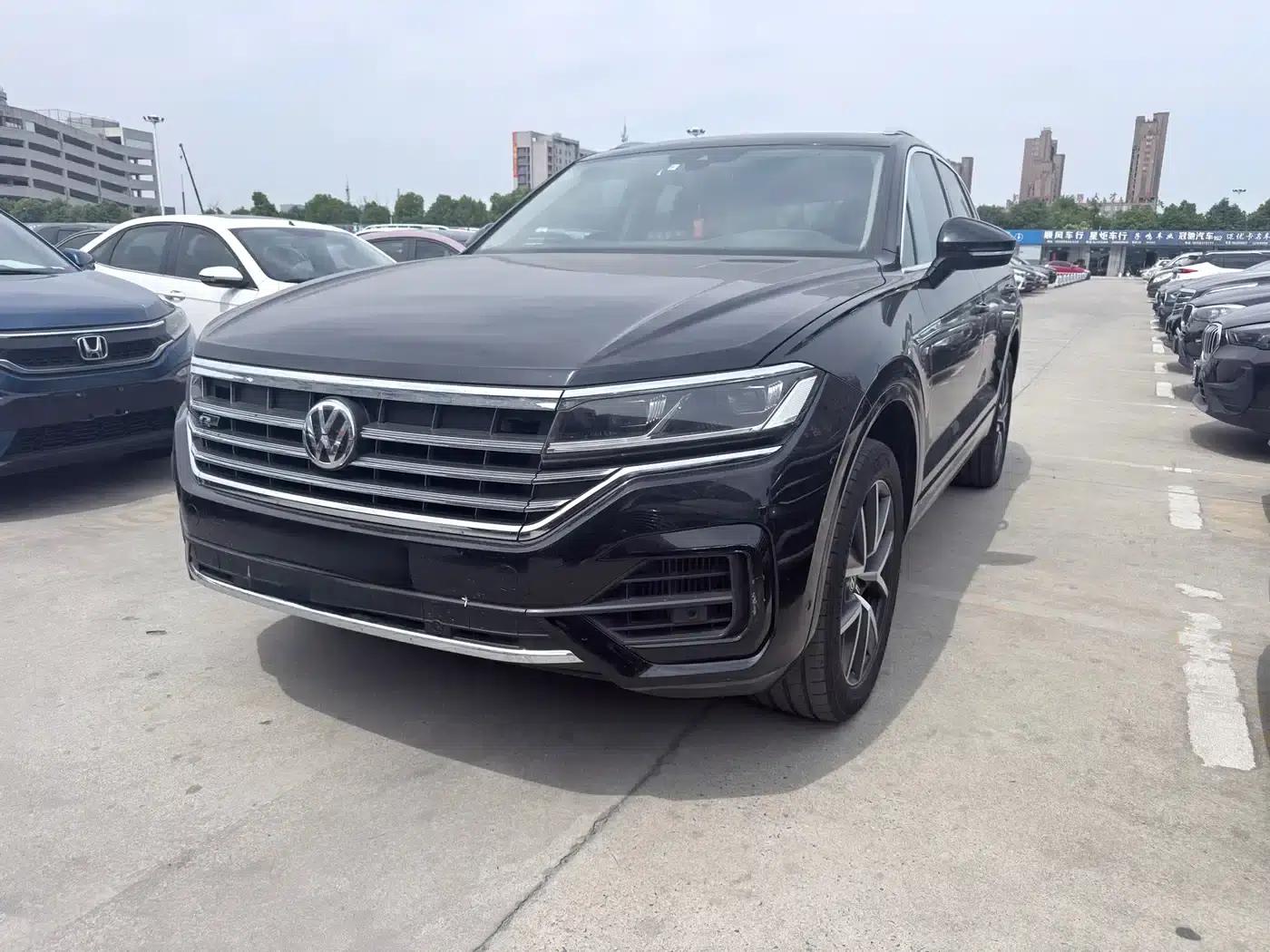 2021 Range Rover 380TSI AWD Flagship Edition — миниатюра 1