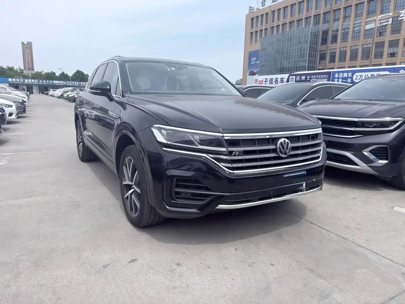 2021 Range Rover 380TSI AWD Flagship Edition — миниатюра 2