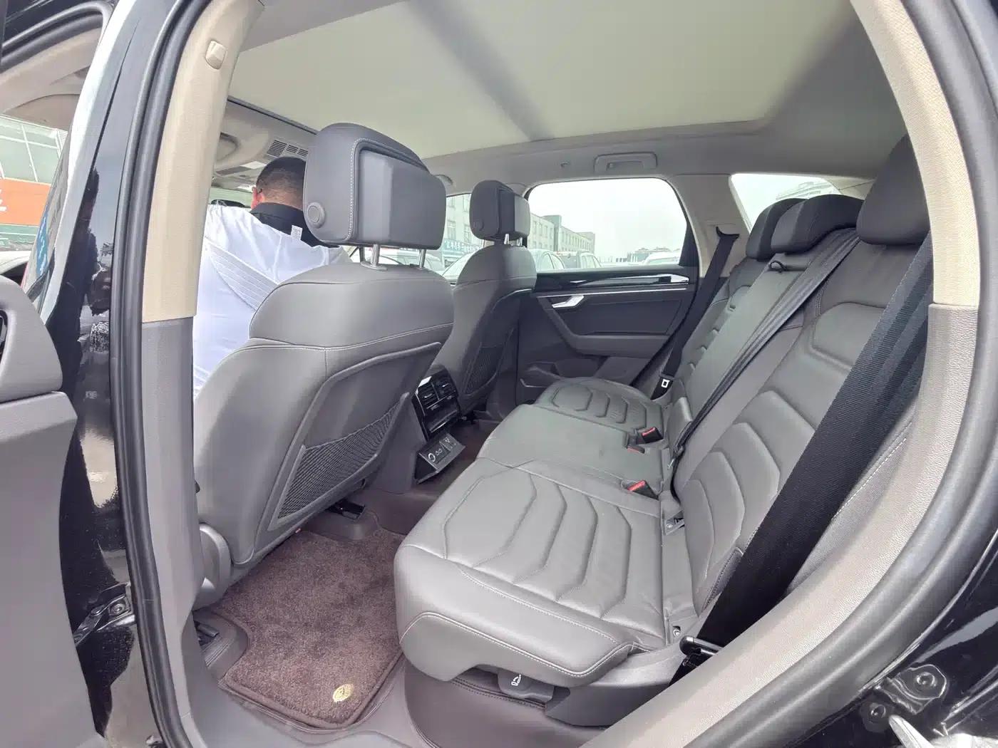 2021 Range Rover 380TSI AWD Flagship Edition — миниатюра 4