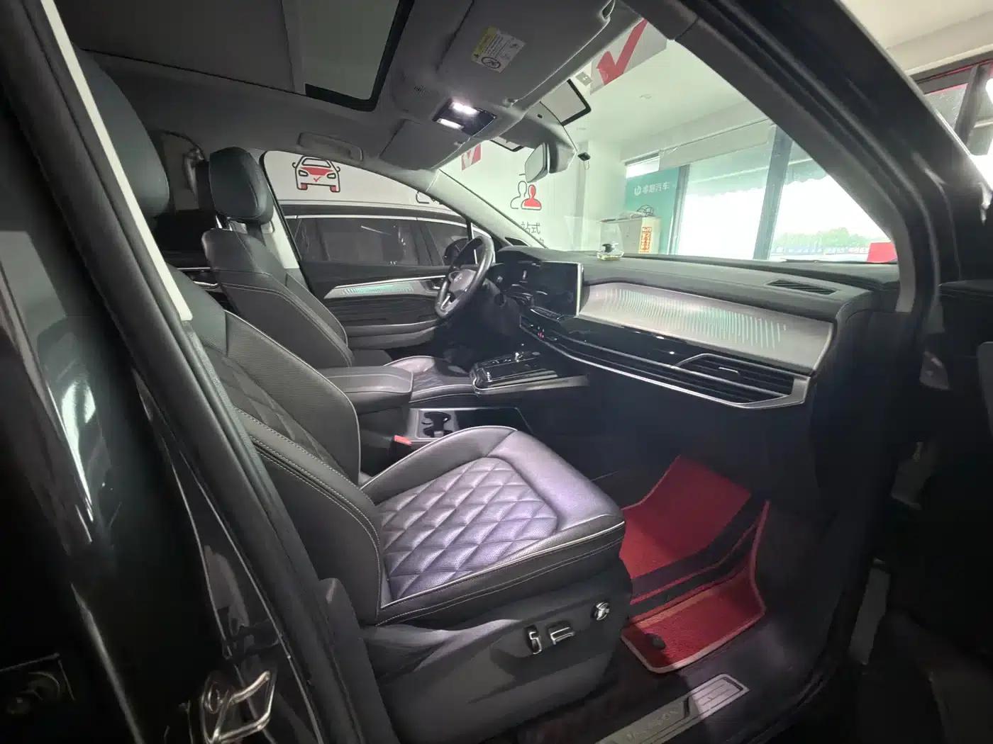 2021 Range Rover 380TSI AWD Flagship Edition — миниатюра 5