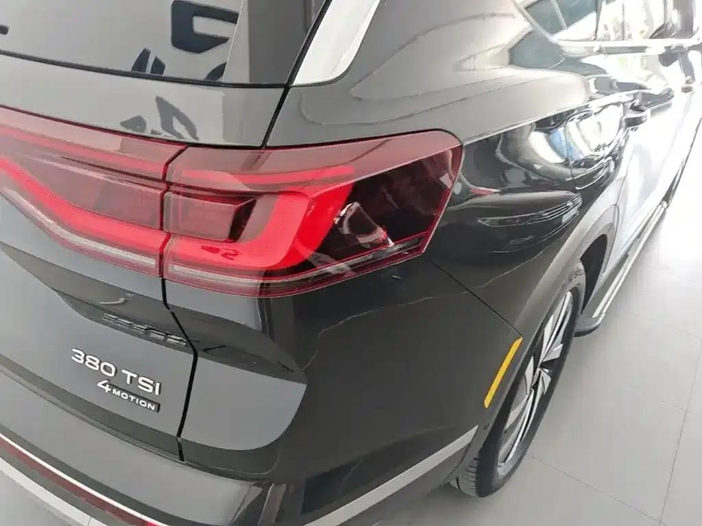 2021 Range Rover 380TSI AWD Luxury Pro — миниатюра 24