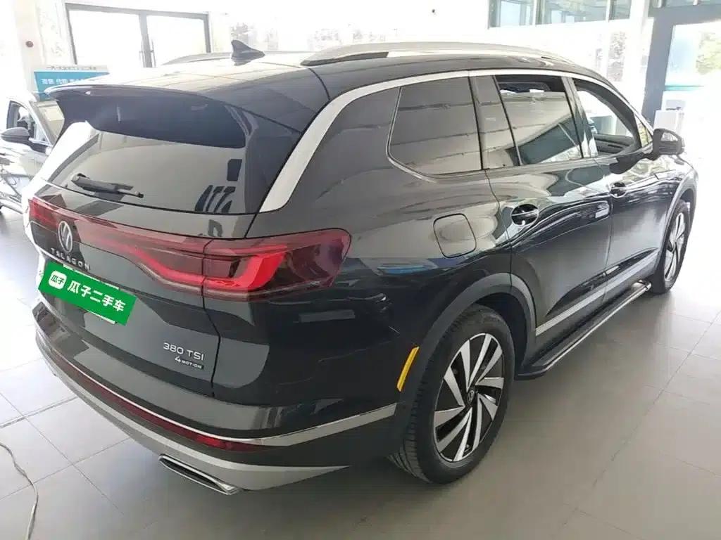 2021 Range Rover 380TSI AWD Luxury Pro — миниатюра 5