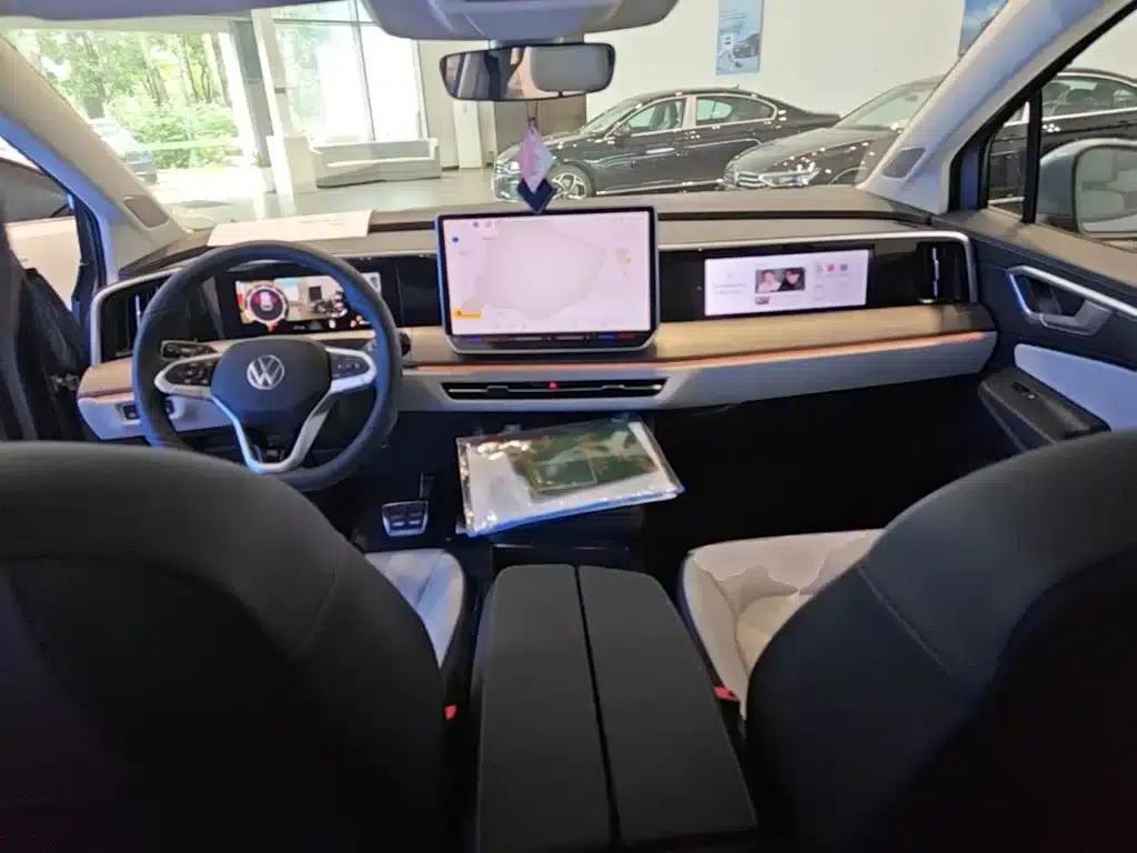 2026 Range Rover 450TSI AWD Flagship 6-Seater — миниатюра 16