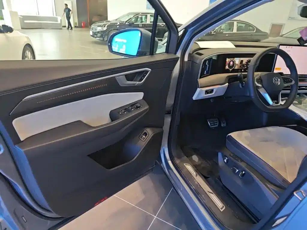 2026 Range Rover 450TSI AWD Flagship 6-Seater — миниатюра 23