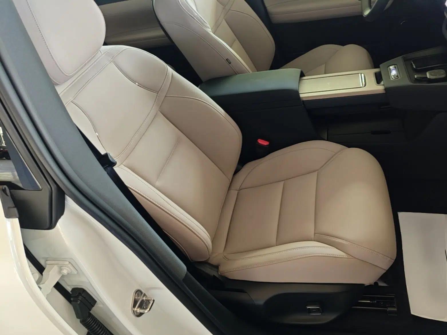 Volvo XC70 Plug-in Hybrid 2026 Model Four-Wheel Drive Long-Range Core — миниатюра 24