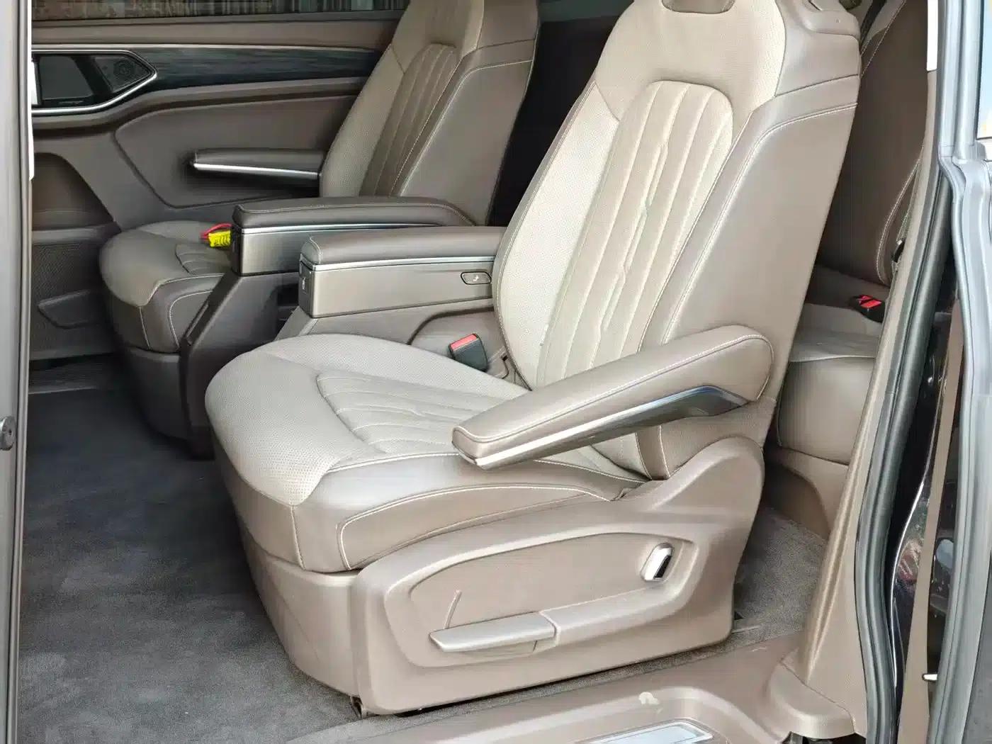 Viloran 2023 330TSI Luxury Edition — миниатюра 10