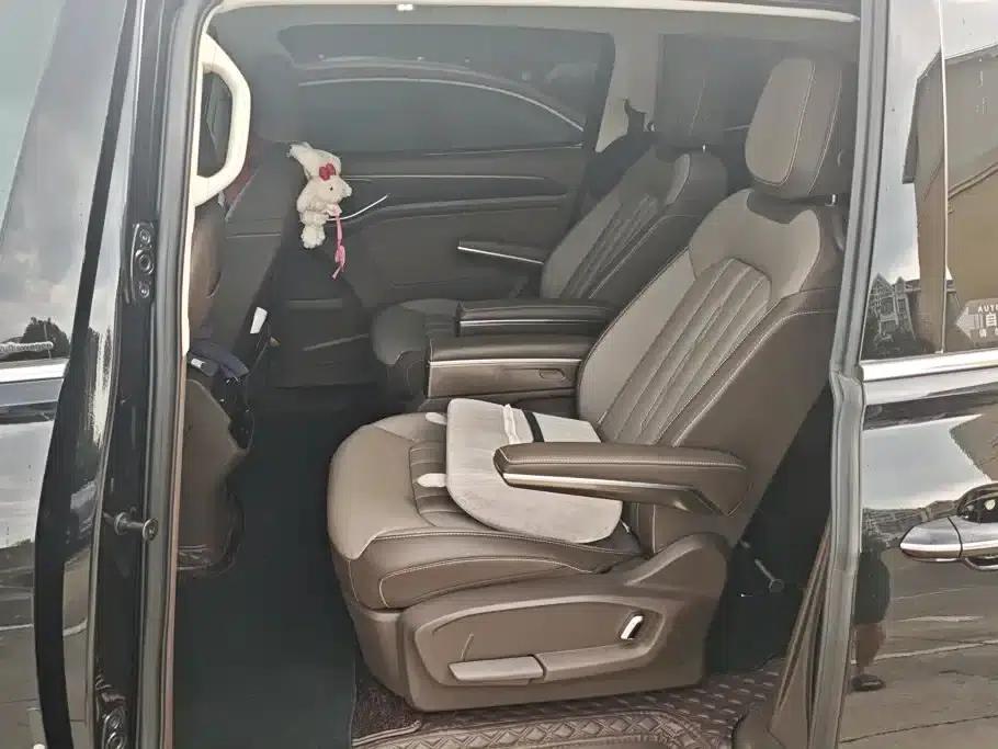 Viloran 2024 330TSI Luxury Edition — миниатюра 11