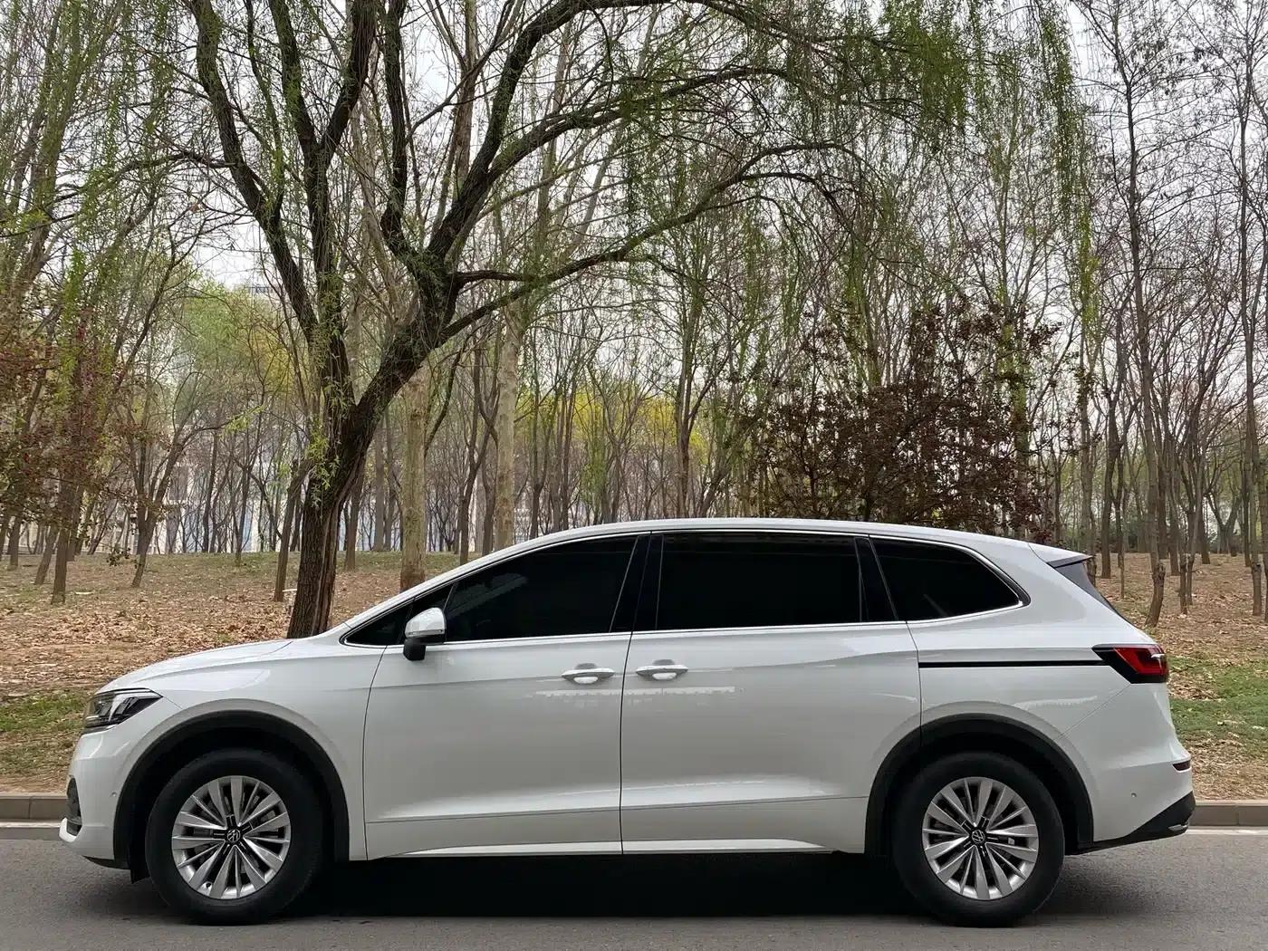 Viloran 2022 330TSI Business Edition — миниатюра 3