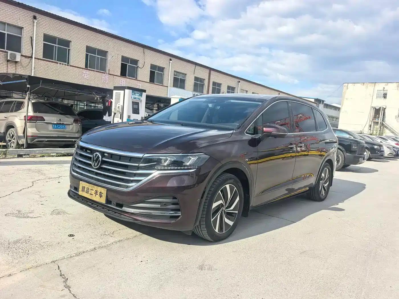 Viloran 2023 380TSI Premium Edition — миниатюра 1