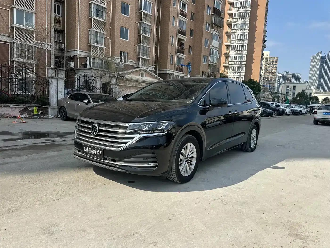 Viloran 2023 330TSI Business Edition — миниатюра 1