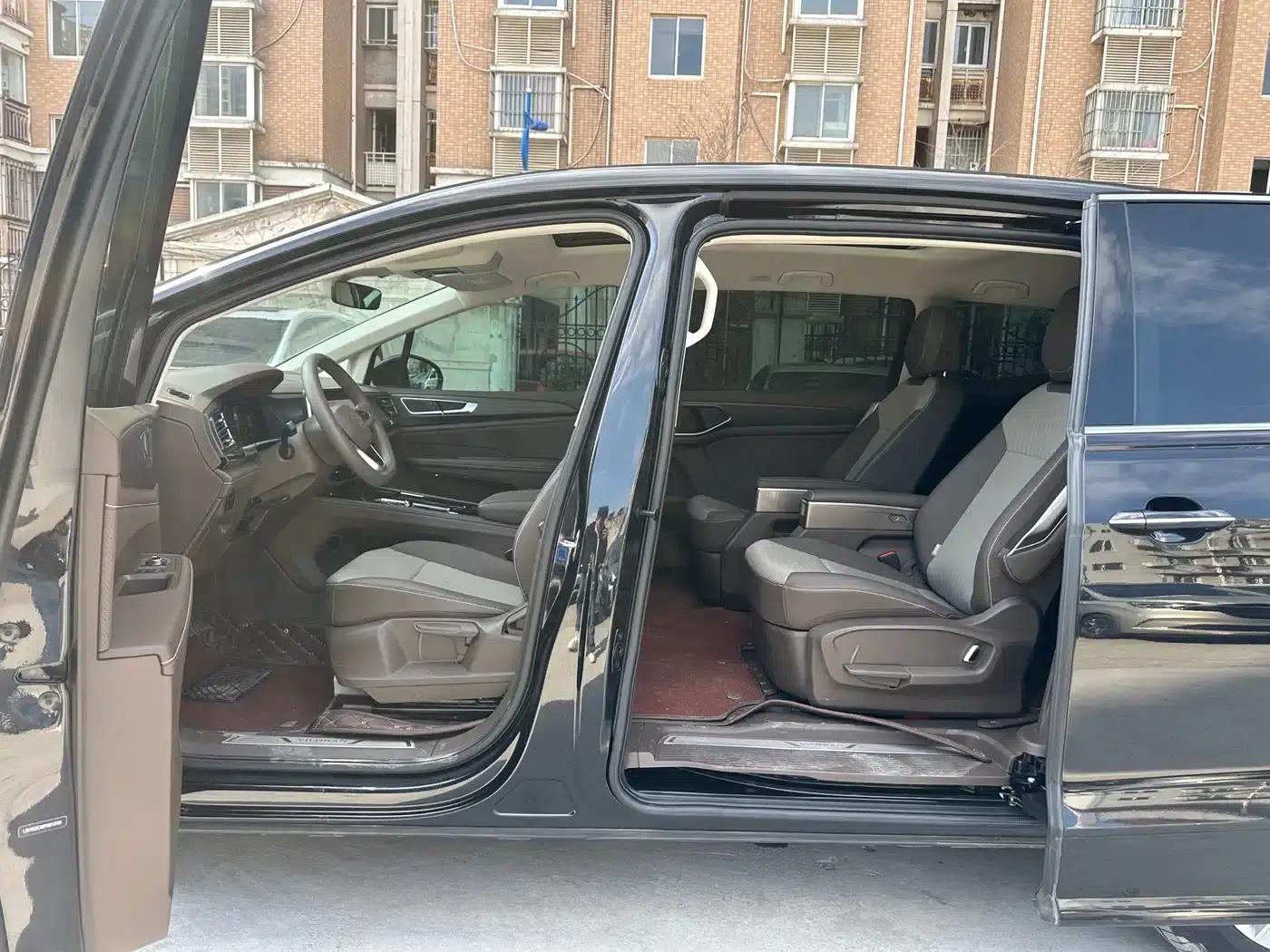 Viloran 2023 330TSI Business Edition — миниатюра 15