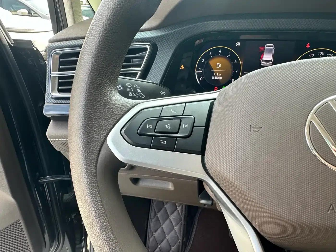 Viloran 2023 330TSI Business Edition — миниатюра 23