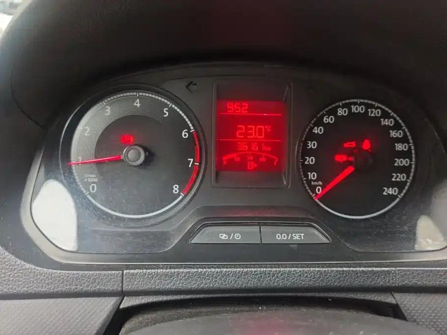 Jetta 2017 1.5L Manual Fashion Edition — миниатюра 14