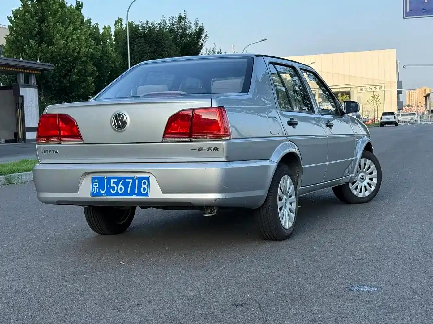 Jetta 2010 1.6L Partner — миниатюра 13