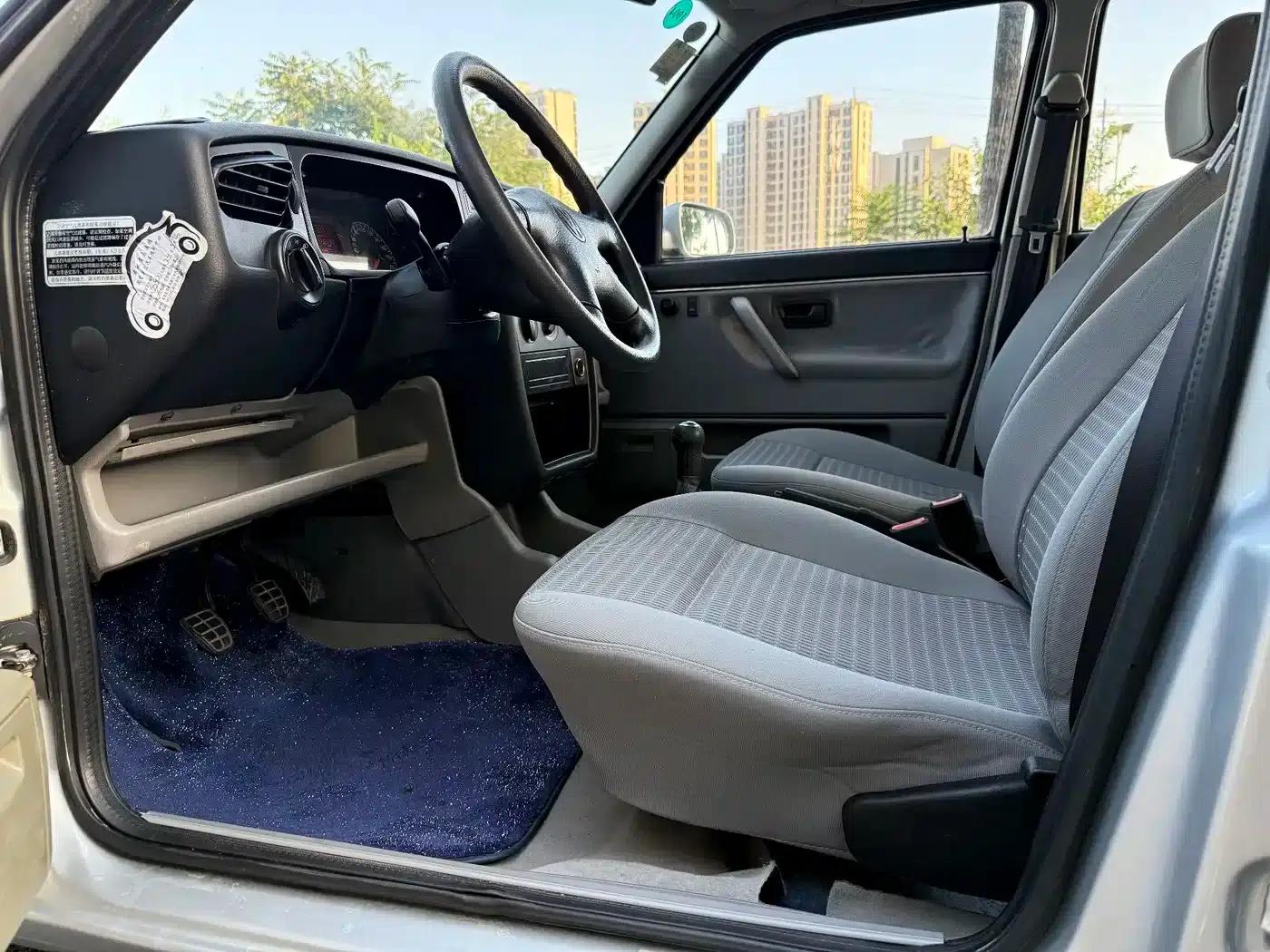 Jetta 2010 1.6L Partner — миниатюра 4