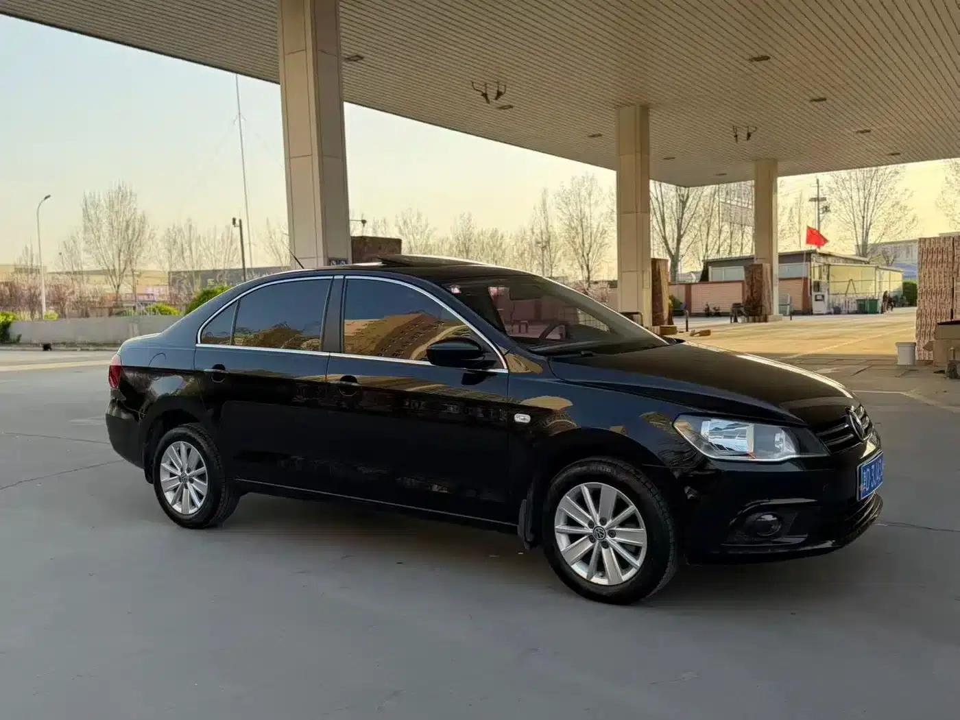 Jetta 2015 Value Edition 1.6L Manual Comfort Model — миниатюра 1