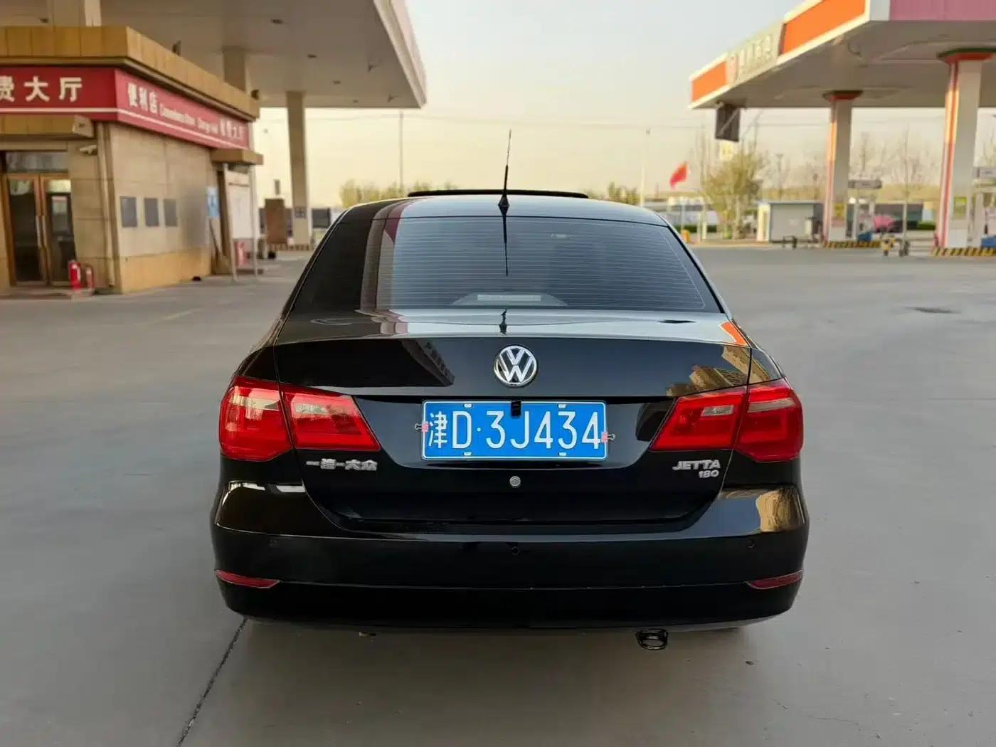 Jetta 2015 Value Edition 1.6L Manual Comfort Model — миниатюра 5
