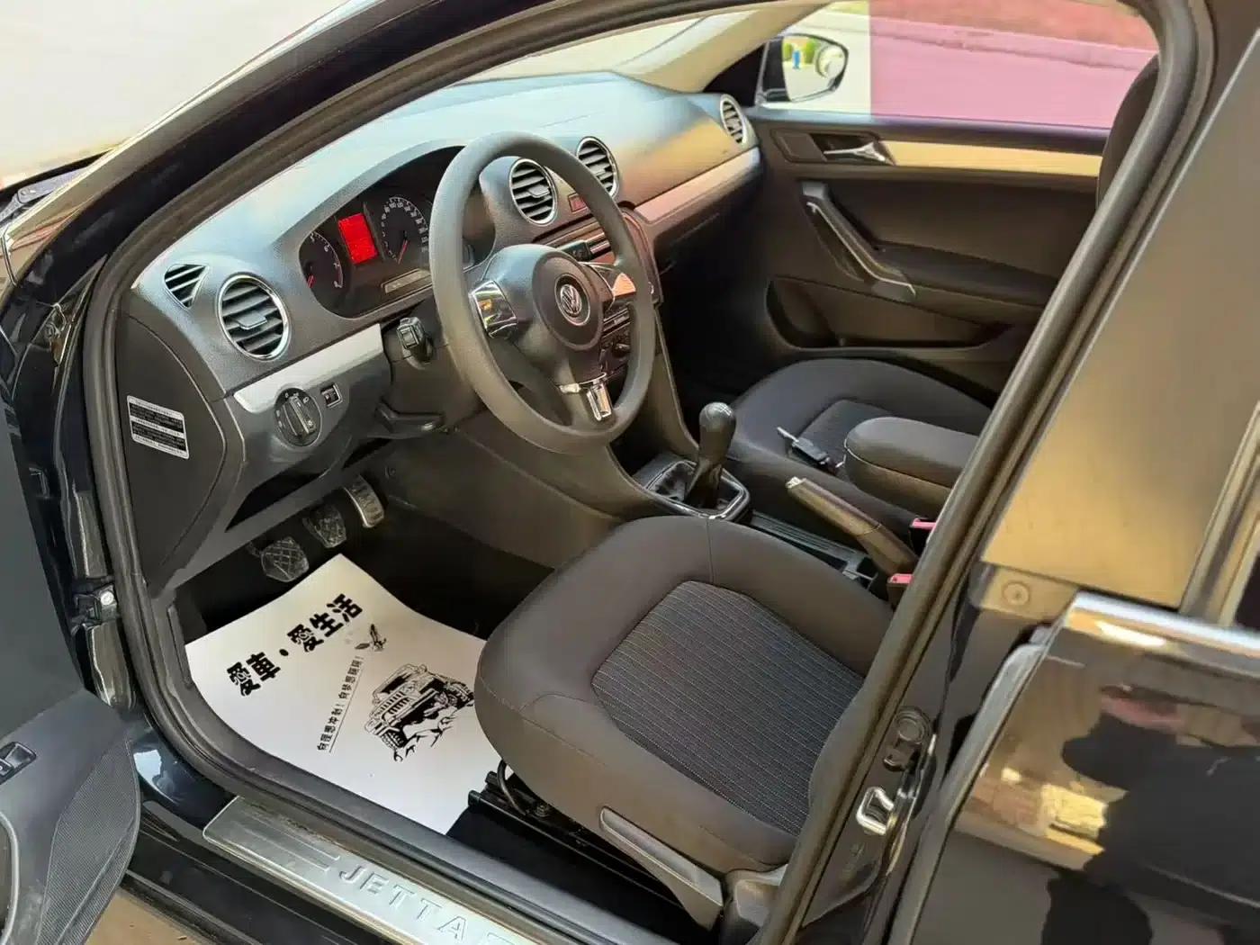 Jetta 2015 Value Edition 1.6L Manual Comfort Model — миниатюра 7