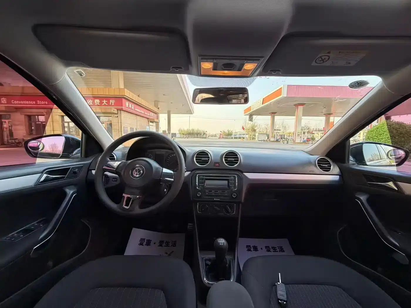Jetta 2015 Value Edition 1.6L Manual Comfort Model — миниатюра 8