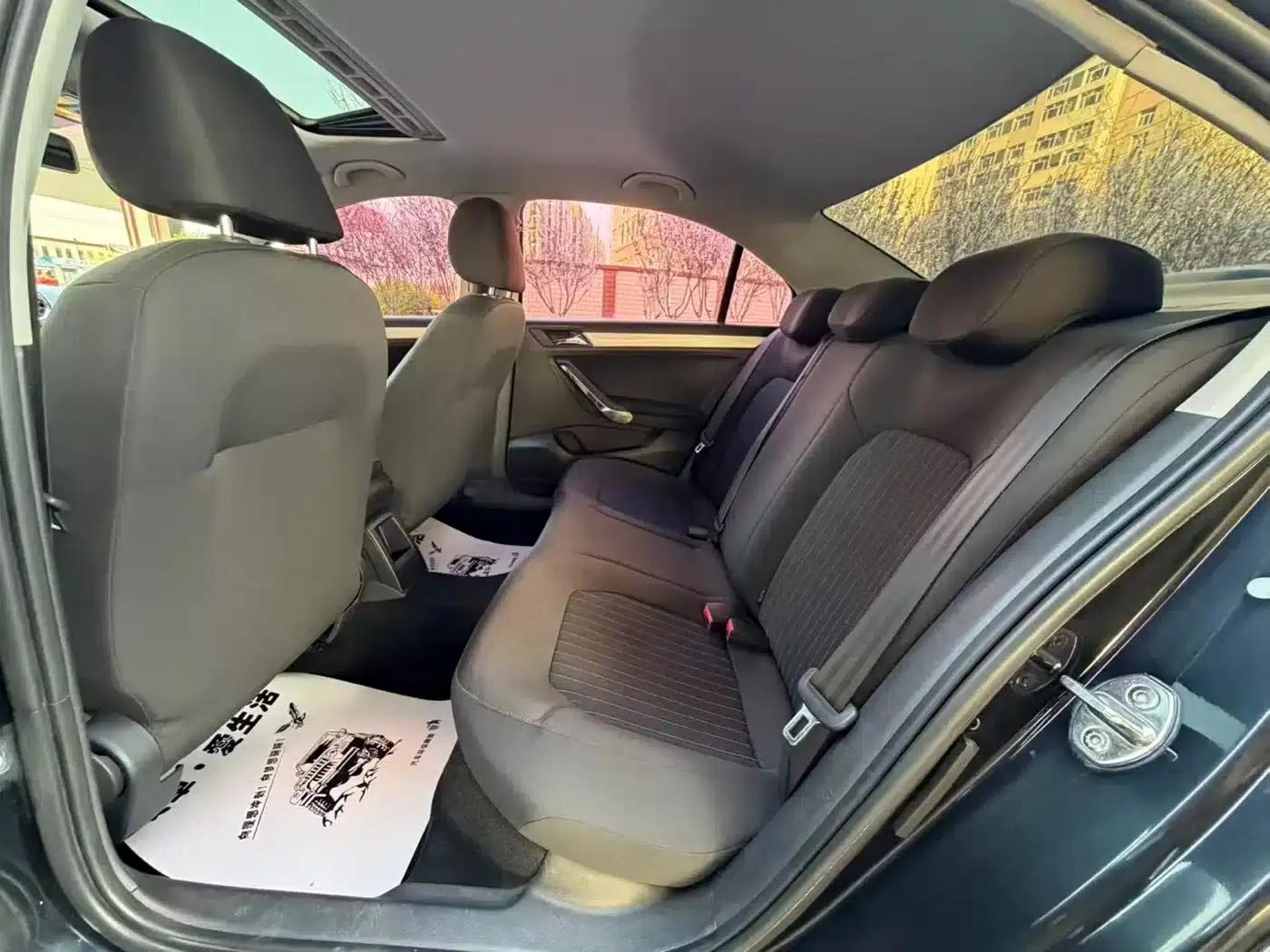 Jetta 2015 Value Edition 1.6L Manual Comfort Model — миниатюра 9