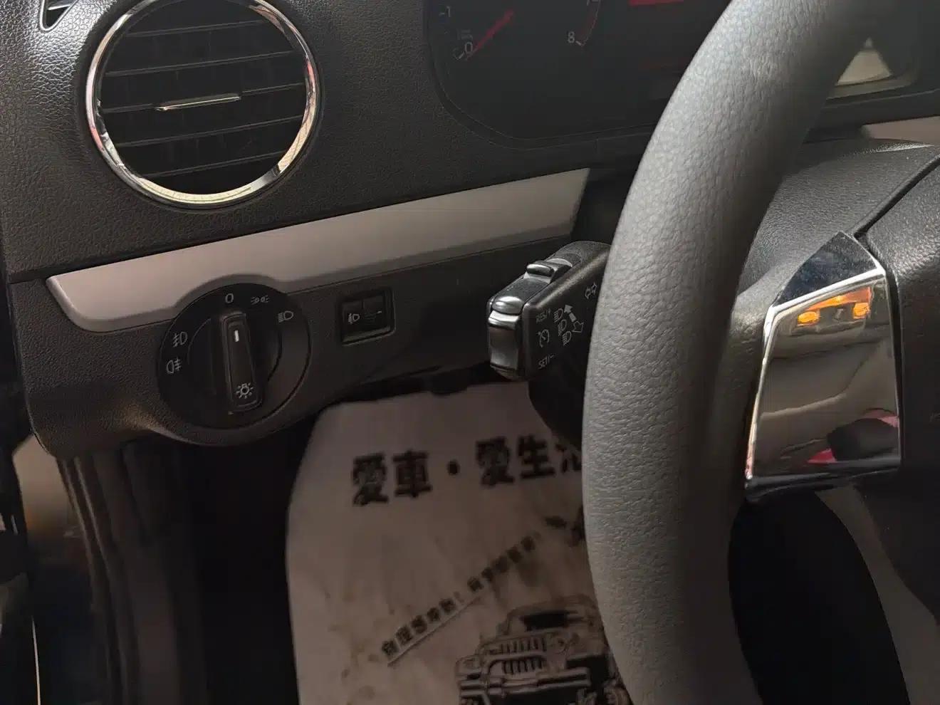 Jetta 2015 Value Edition 1.6L Manual Comfort Model — миниатюра 10