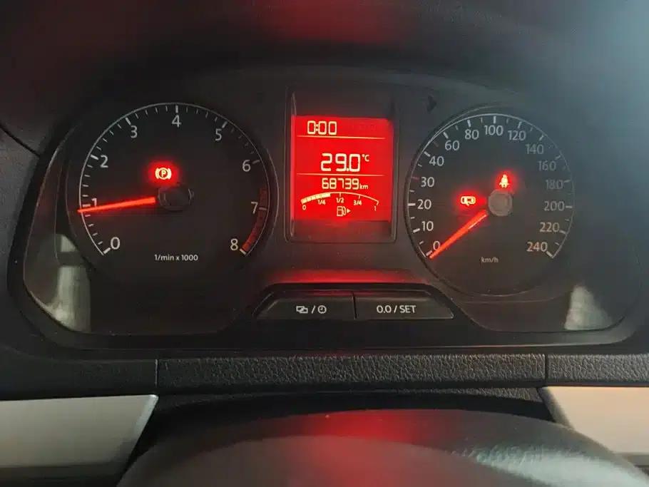 Jetta 2013 1.6L Manual Comfort Model — миниатюра 14