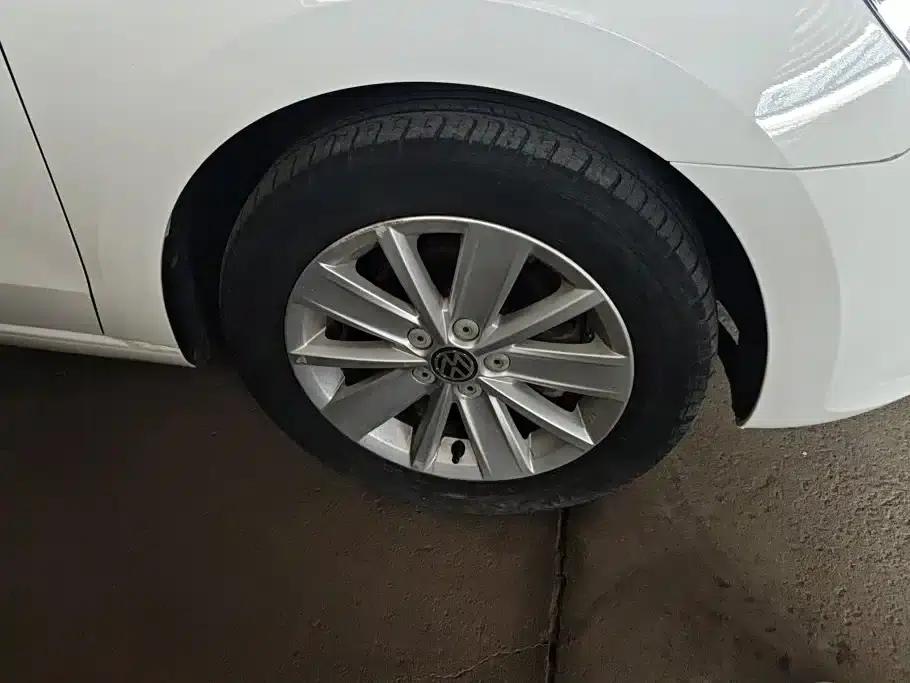 Jetta 2013 1.6L Manual Comfort Model — миниатюра 6