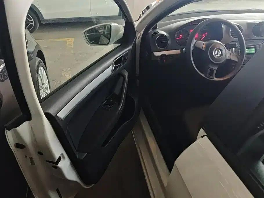Jetta 2013 1.6L Manual Comfort Model — миниатюра 7