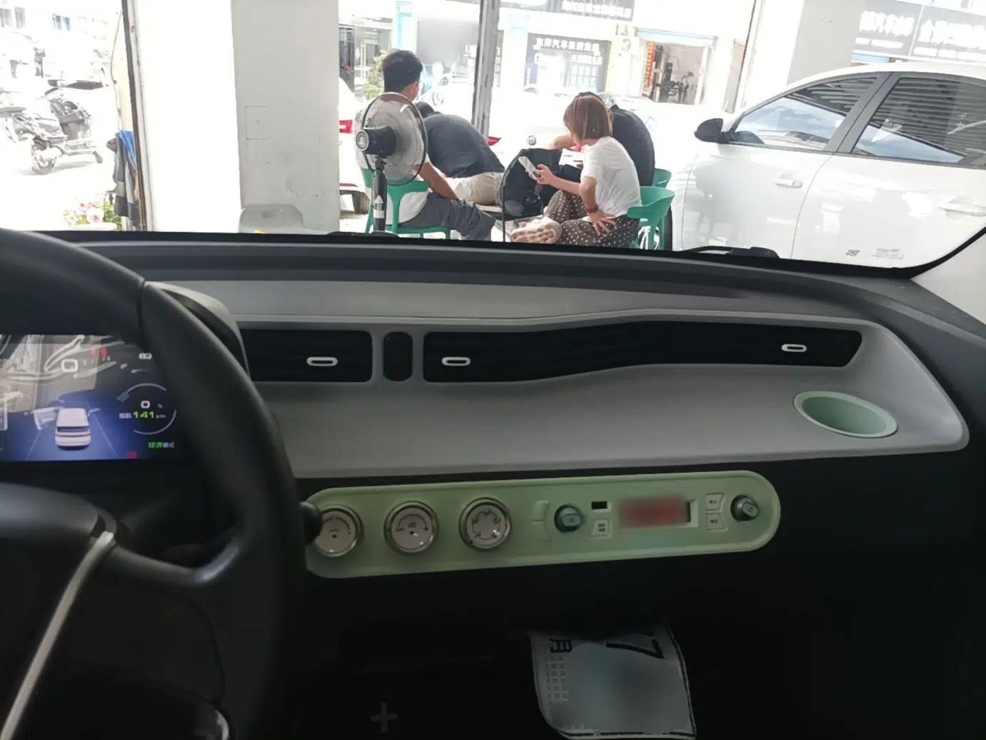 Wuling Hongguang MINIEV 2022 Macaron Fashion Edition Lithium-Nickel-Cobalt-Alpha-oxide — миниатюра 12