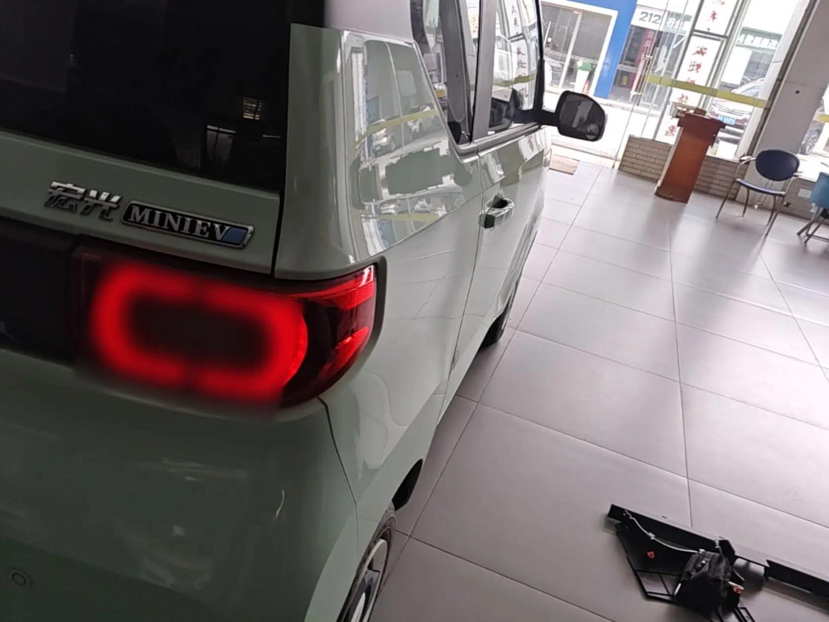 Wuling Hongguang MINIEV 2021 Macaron Fashion Model Lithium Iron Phosphate — миниатюра 9