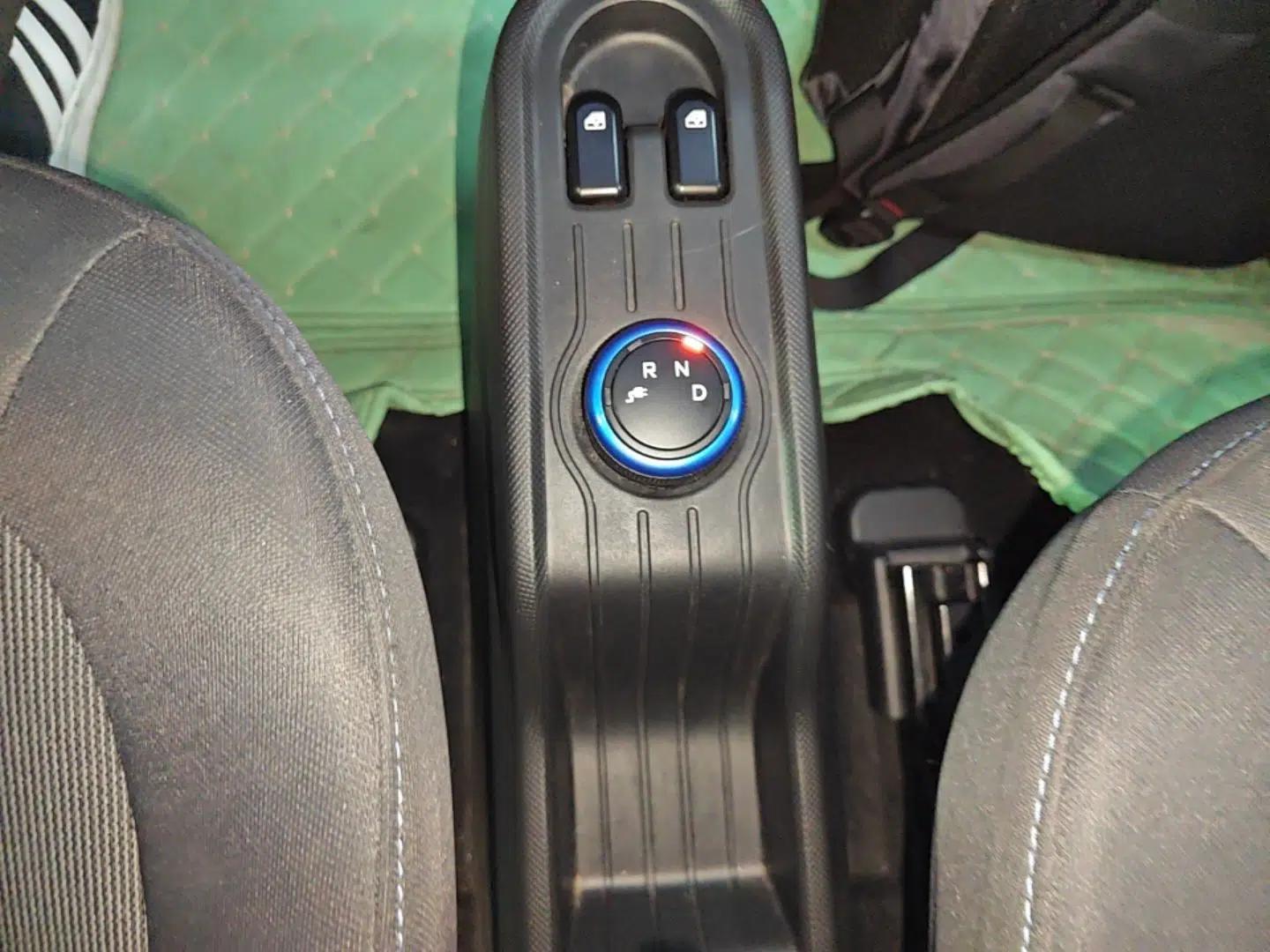 Wuling Hongguang MINIEV 2022 Easy Version Lithium Iron Phosphate — миниатюра 16