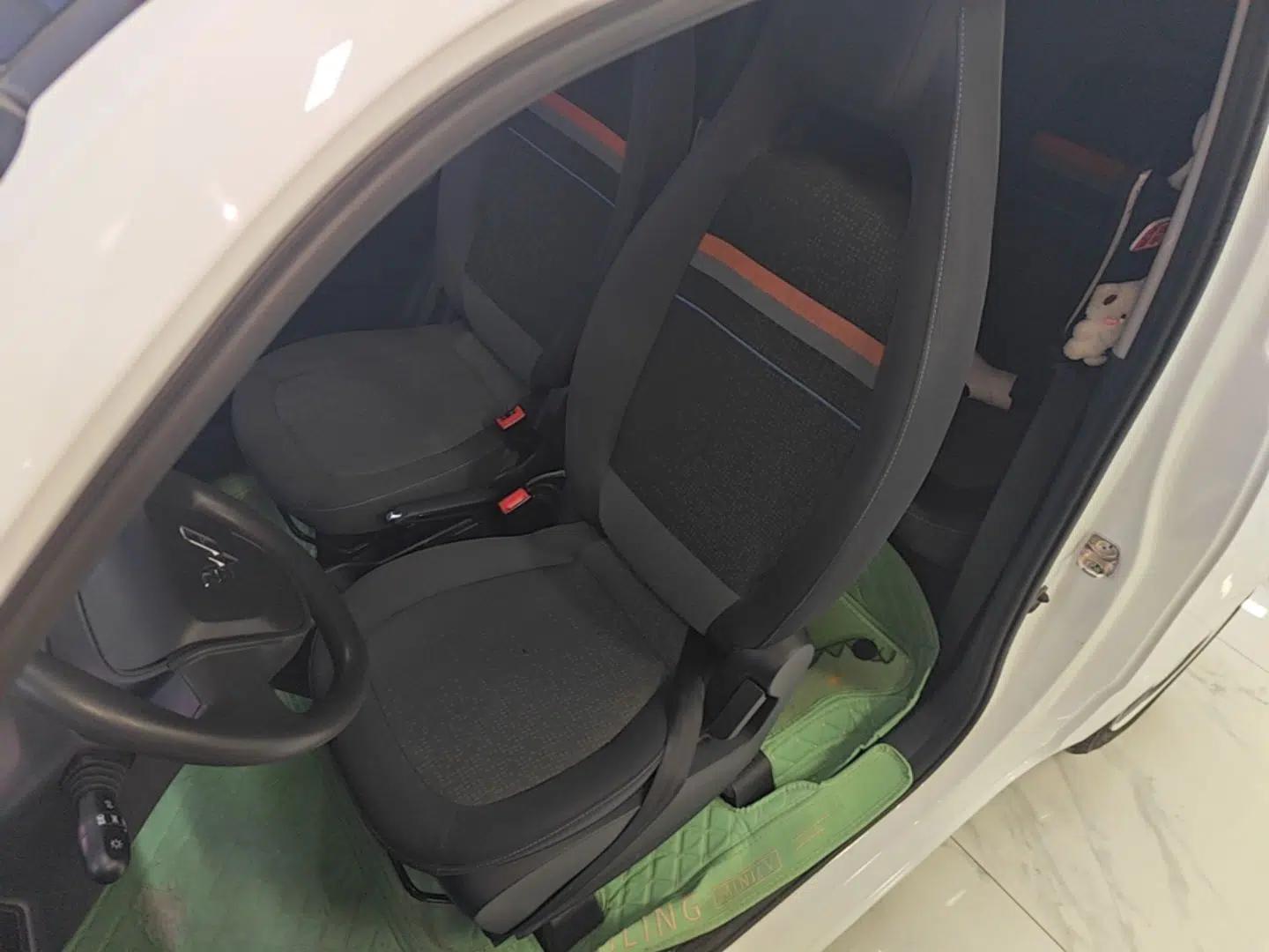 Wuling Hongguang MINIEV 2022 Easy Version Lithium Iron Phosphate — миниатюра 17
