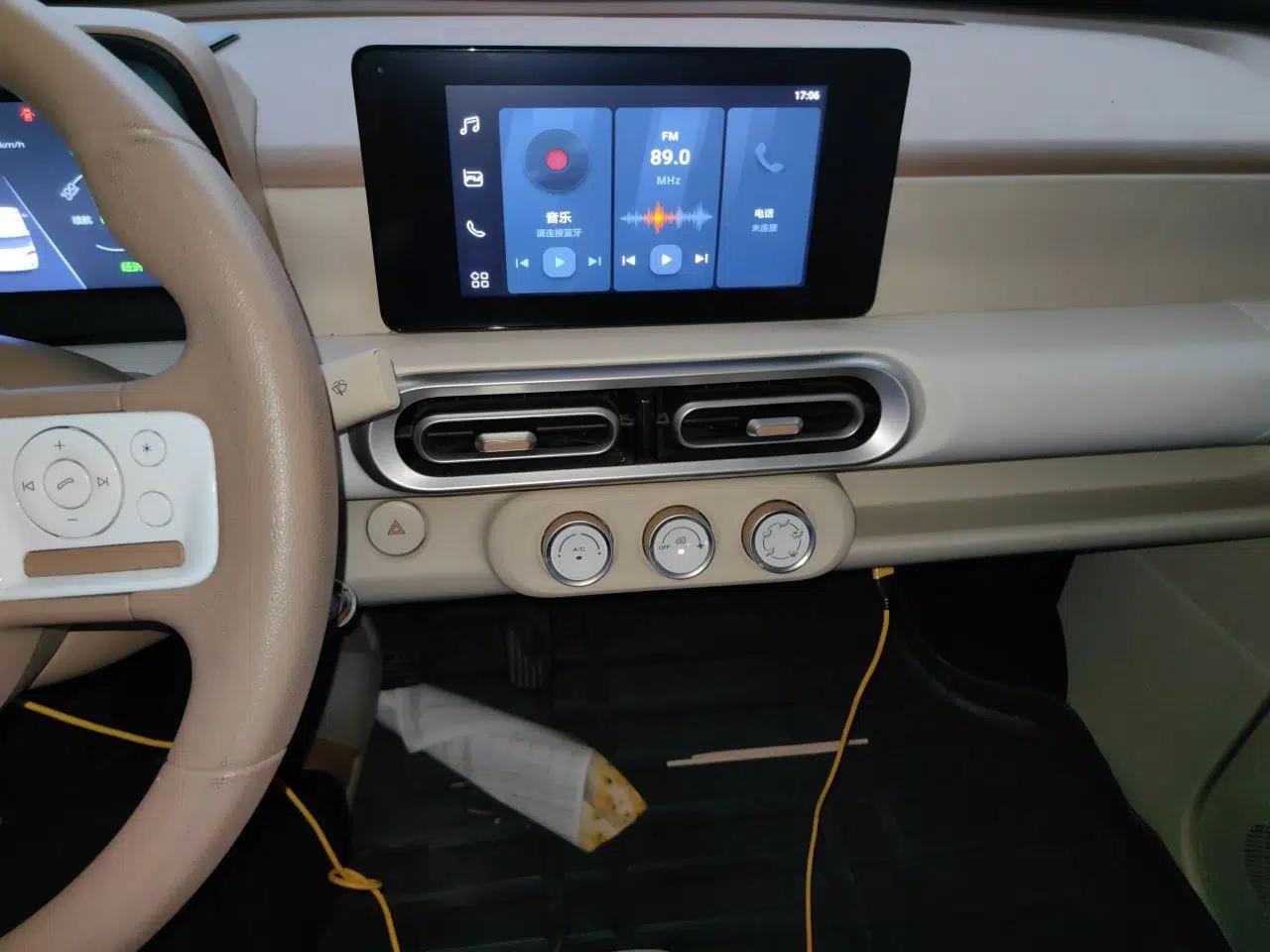 Wuling Hongguang MINIEV 2024 3rd Generation 170 km — миниатюра 13