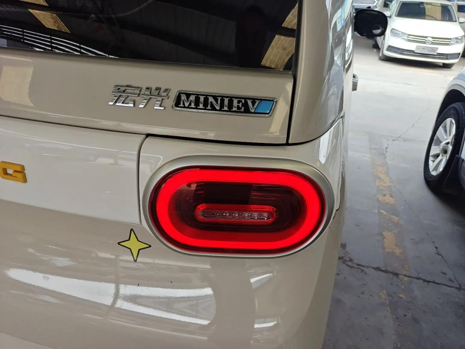 Wuling Hongguang MINIEV 2024 3rd Generation 215km Youth Edition — миниатюра 9