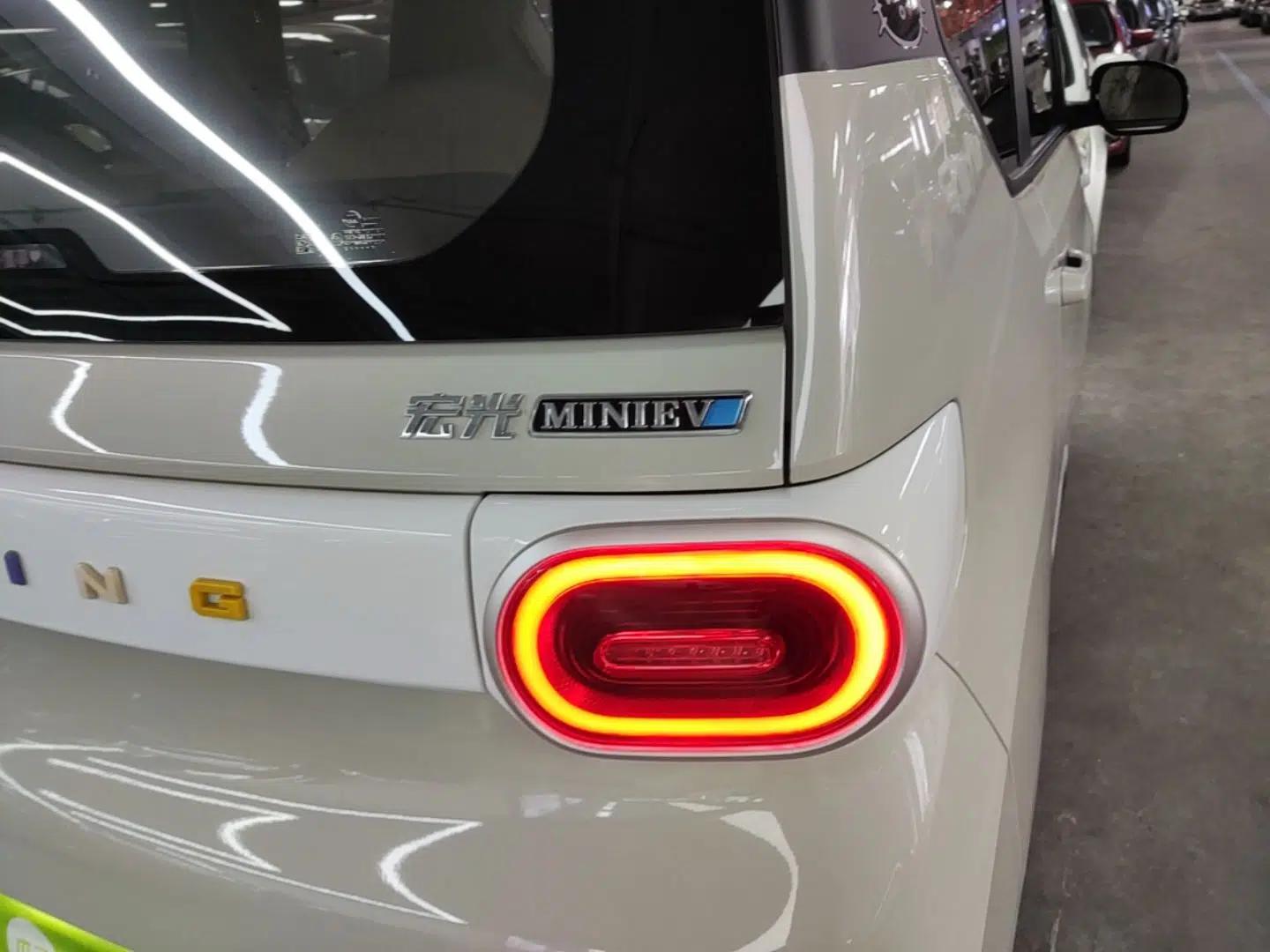 Wuling Hongguang MINIEV 2024 3rd Generation 215km Youth Edition — миниатюра 9