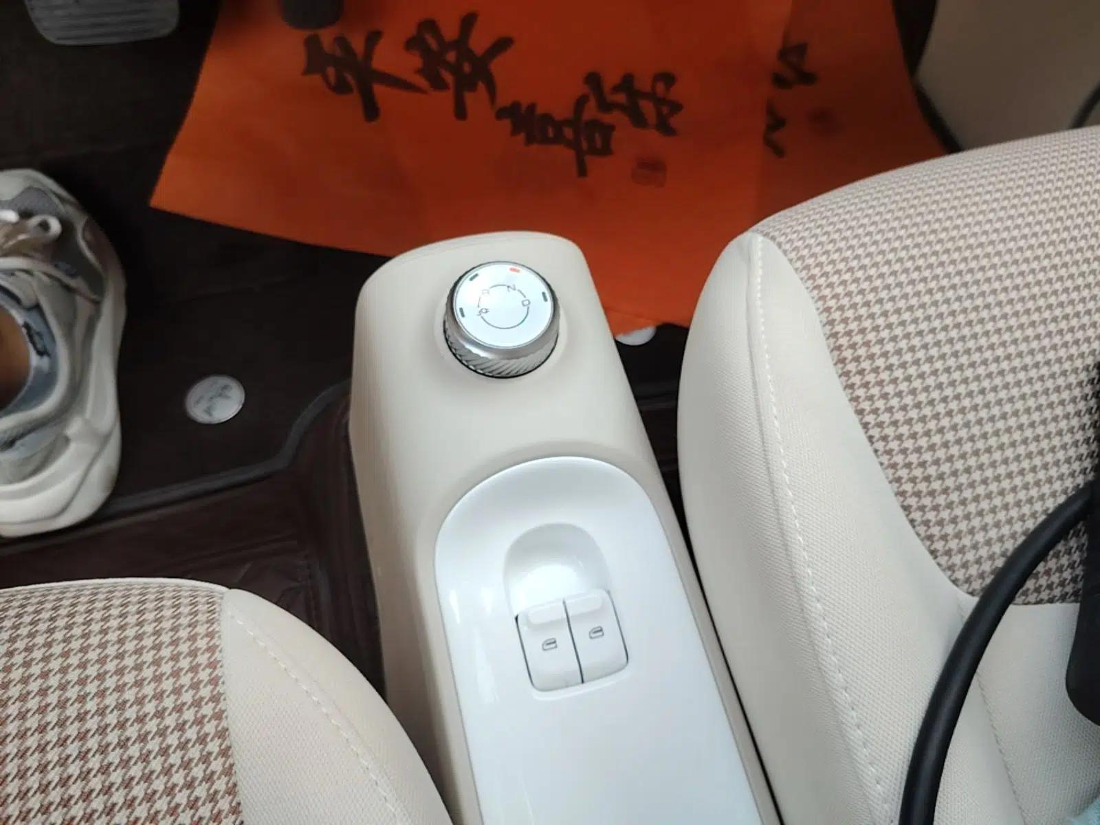 Wuling Hongguang MINIEV 2024 3rd Generation 215km Youth Edition — миниатюра 16