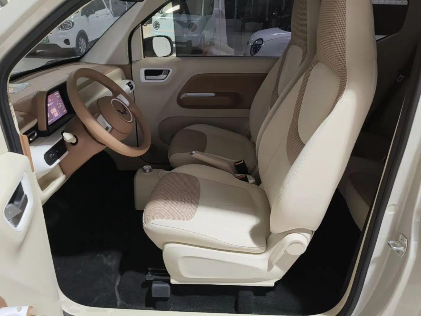 Wuling Hongguang MINIEV 2024 3rd Generation 215km Youth Edition — миниатюра 17