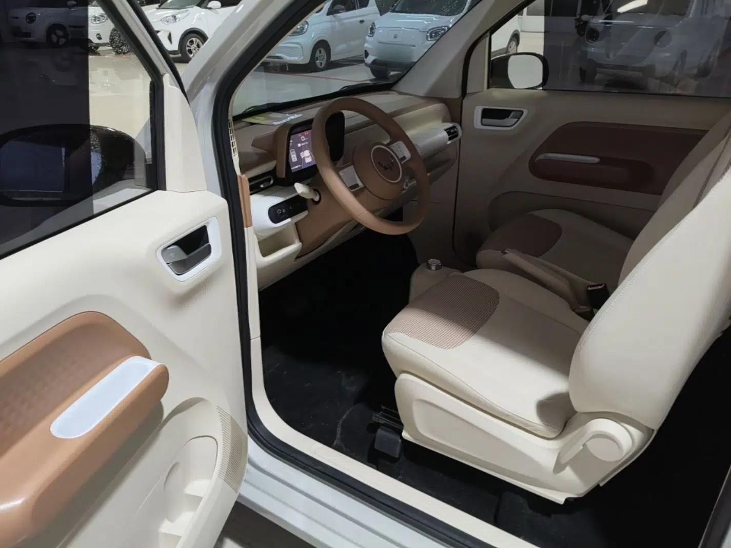 Wuling Hongguang MINIEV 2024 3rd Generation 215km Youth Edition — миниатюра 18