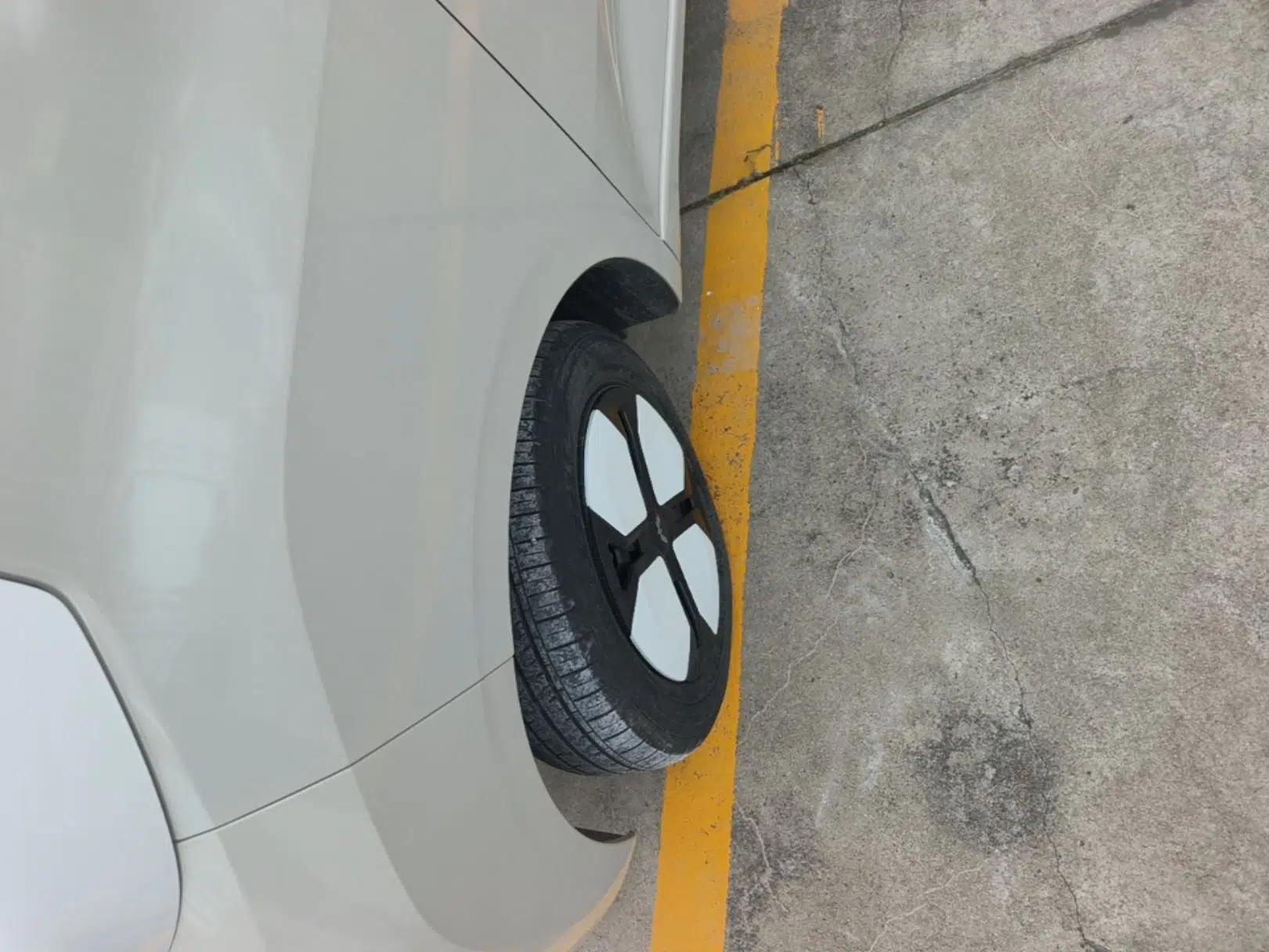 Wuling Hongguang MINIEV 2024 3rd Generation 215km Advanced Version — миниатюра 15