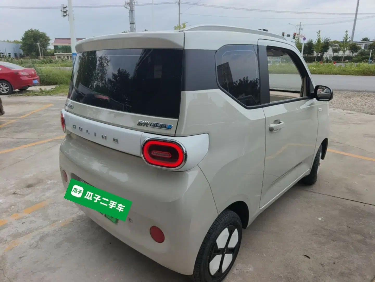 Wuling Hongguang MINIEV 2024 3rd Generation 215km Advanced Version — миниатюра 6